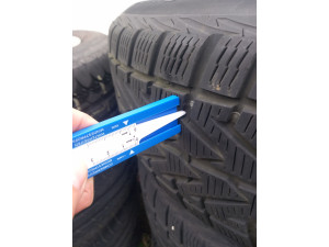 Vredestein 215/65 R16 98H Allwetterreifen – 4 Stück, gebraucht Vredestein 215/65 R16 98H Allwetterreifen – 4 Stück, gebraucht