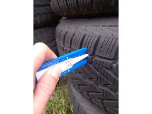 Vredestein 215/65 R16 98H Allwetterreifen – 4 Stück, gebraucht Vredestein 215/65 R16 98H Allwetterreifen – 4 Stück, gebraucht
