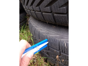 Vredestein 215/65 R16 98H Allwetterreifen – 4 Stück, gebraucht Vredestein 215/65 R16 98H Allwetterreifen – 4 Stück, gebraucht