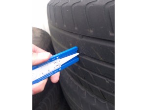 Tyfoon Sucessor 5 225/65 R17 102H Sommerreifen – 4 Stück auf Suzuki Grand Vitara II Felgen, gebraucht Tyfoon Sucessor 5 225/65 R17 102H Sommerreifen – 4 Stück auf Suzuki Grand Vitara II Felgen, gebraucht