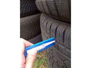 Hankook Winter i*cept evo 215/55 R17 98V Winterreifen – 4 Stück, gebraucht (DOT 2812)