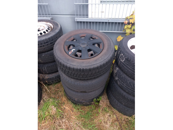 Goodyear Cargo Vector 2 215/65 R15C 104T Allwetterreifen – 4 Stück, gebraucht Goodyear Cargo Vector 2 215/65 R15C 104T Allwetterreifen – 4 Stück, gebraucht