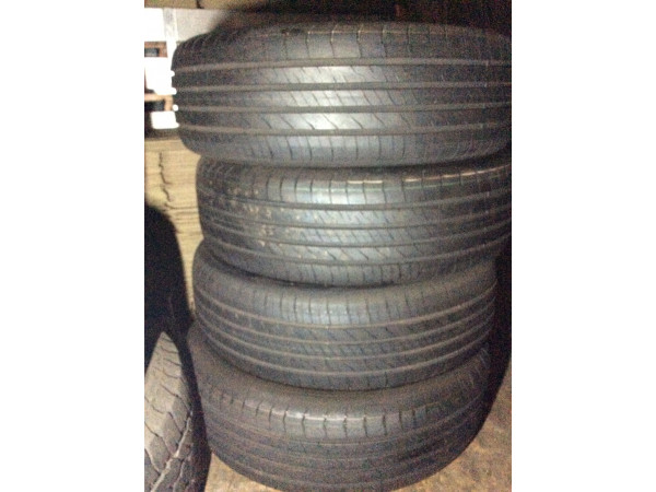 Goodyear EfficientGrip 2 215/60 R17 96H Sommerreifen – 4 Stück, gebraucht (DOT 1623) Goodyear EfficientGrip 2 215/60 R17 96H Sommerreifen – 4 Stück, gebraucht (DOT 1623)