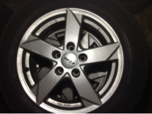 Continental ContiWinterContact 215/60 R16 99H Winterreifen mit Felgen (KBA 50553) – 4 Stück, gebraucht (DOT 4419)