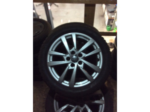 Bridgestone Blizzak 205/50 R17 93H Winterreifen mit Felgen (8V0 601 025 DH) – 4 Stück, gebraucht (DOT 0318)