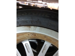 Bridgestone Blizzak 205/50 R17 93H Winterreifen mit Felgen (8V0 601 025 DH) – 4 Stück, gebraucht (DOT 0318)