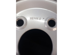 Stahlfelgen 6,00×10H2 ET25 – 3 Stück, gebraucht (DOT 1123) Stahlfelgen 6,00×10H2 ET25 – 3 Stück, gebraucht (DOT 1123)