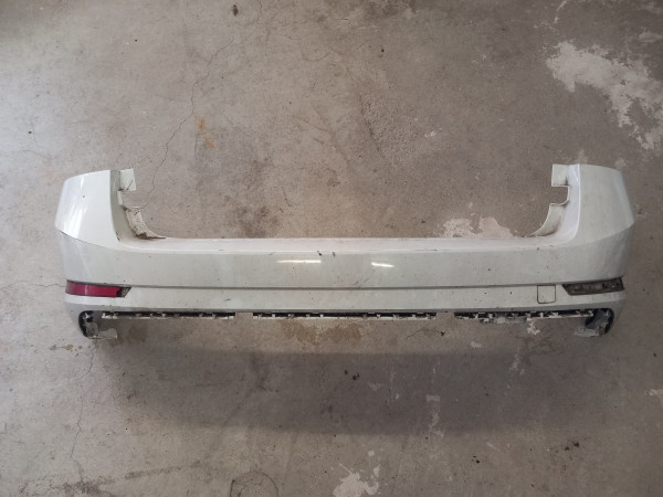 Skoda Superb III Stoßstange hinten Skoda Superb III Stoßstange hinten