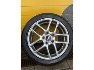 Vredestein Wintrac Pro/ Xtreme S 225/45R17 91H inkl. Original OXXO Felgen – Gebraucht, 8 mm, DOT DVLU 2218
